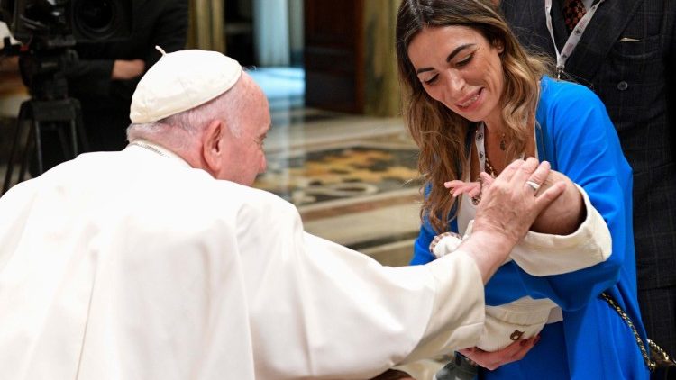 Contribuyan a difundir la cultura del cuidado, pidió el Papa a un grupo de farmacéuticos Contribuyan a difundir la cultura del cuidado, pidió el Papa a un grupo de farmacéuticos