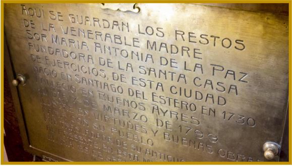 Cómo fue la exhumación y reconocimiento en el sepulcro de Mama Antula Cómo fue la exhumación y reconocimiento en el sepulcro de Mama Antula