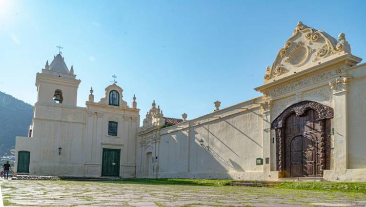 Comunicado a raíz del conflicto entre el arzobispo de Salta y un monasterio carmelita Comunicado a raíz del conflicto entre el arzobispo de Salta y un monasterio carmelita