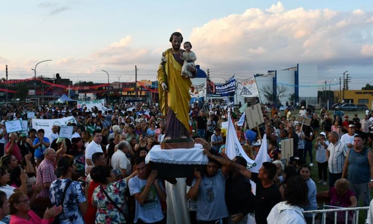 Comunidades matanceras peregrinaron por tierra, techo y trabajo Comunidades matanceras peregrinaron por tierra, techo y trabajo