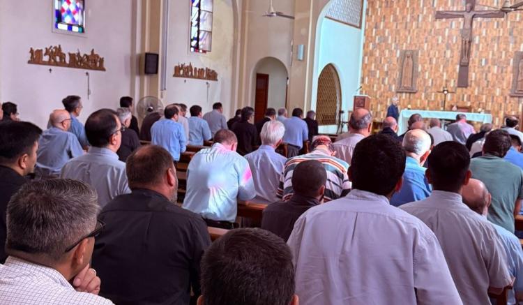 Con recogimiento y oración, el clero rosarino vivió su encuentro anual Con recogimiento y oración, el clero rosarino vivió su encuentro anual