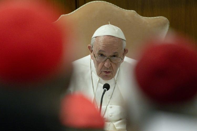 Consistorio: Laicos, espiritualidad de la Curia y predicación del Evangelio entre los debates Consistorio: Laicos, espiritualidad de la Curia y predicación del Evangelio entre los debates