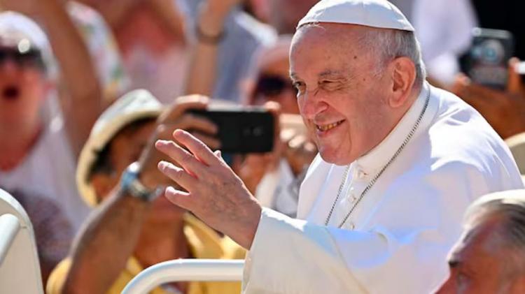 Córdoba: La Legislatura declaró personalidad ilustre post mortem al papa Francisco Córdoba: La Legislatura declaró personalidad ilustre post mortem al papa Francisco