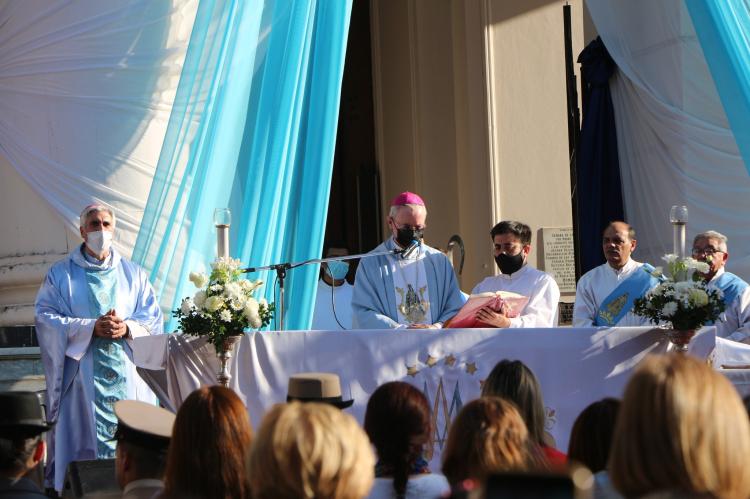 Corrientes pidió el auxilio de la Virgen de la Merced ante las pestes y calamidades de hoy Corrientes pidió el auxilio de la Virgen de la Merced ante las pestes y calamidades de hoy