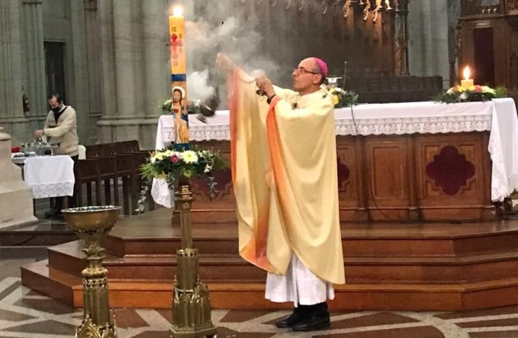 "Cristo vivo nos comparte su vida sin cesar, y por eso cada momento es una Pascua" "Cristo vivo nos comparte su vida sin cesar, y por eso cada momento es una Pascua"