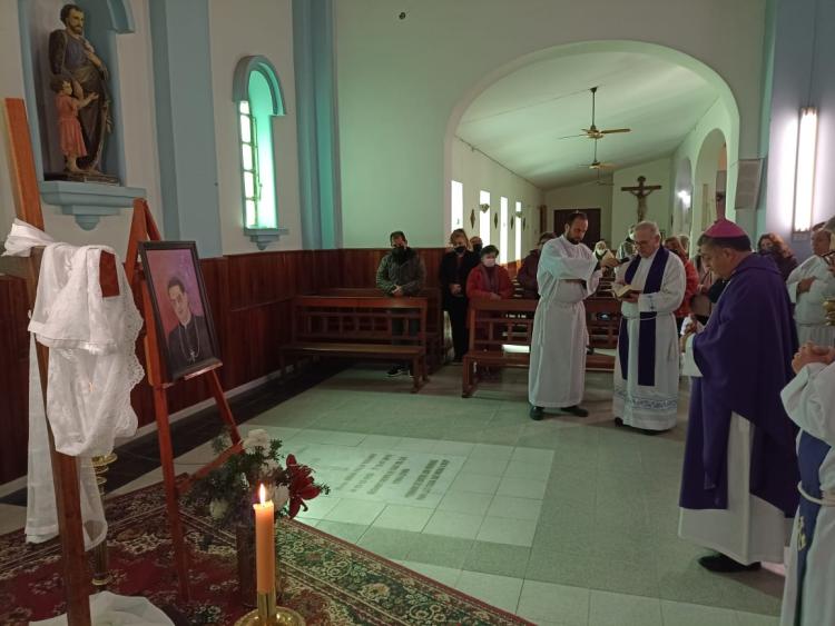 Cruz del Eje recordó a Mons. Colomé a siete años de su pascua