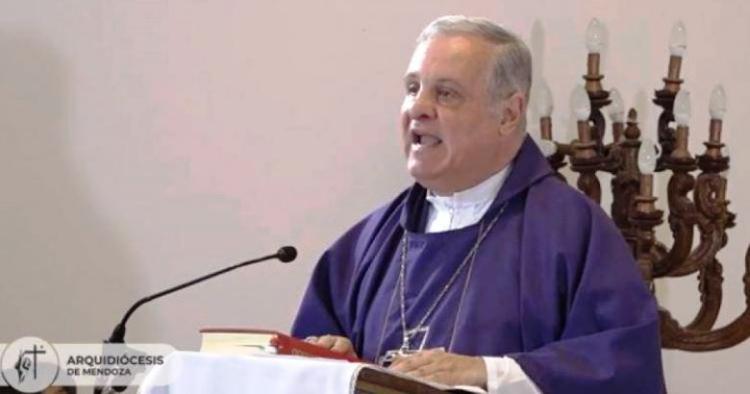 Mons. Colombo celebró Eucaristía en la parroquia Sagrado Corazón de Jesús de Tres Esquinas