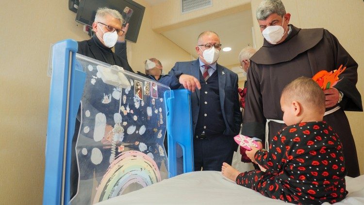 Cuatro niños de Gaza serán atendidos en el hospital del Papa Cuatro niños de Gaza serán atendidos en el hospital del Papa