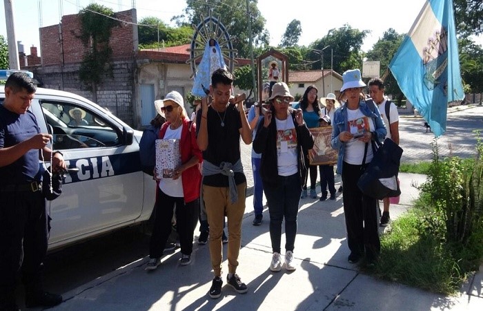 Primera etapa de la peregrinación por la unidad con la imagen de la Virgen de Luján Primera etapa de la peregrinación por la unidad con la imagen de la Virgen de Luján