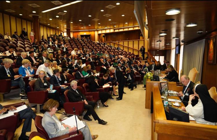 Cumbre climática en el Vaticano reúne a expertos y líderes mundiales Cumbre climática en el Vaticano reúne a expertos y líderes mundiales