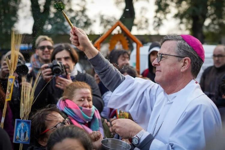 San Cayetano: Mons. García Cuerva saludó a los fieles en el santuario de Liniers San Cayetano: Mons. García Cuerva saludó a los fieles en el santuario de Liniers