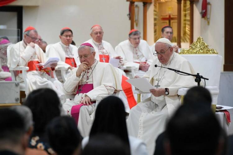 Difundan la alegría del Evangelio, alentó el Papa a los católicos de Bahréin Difundan la alegría del Evangelio, alentó el Papa a los católicos de Bahréin