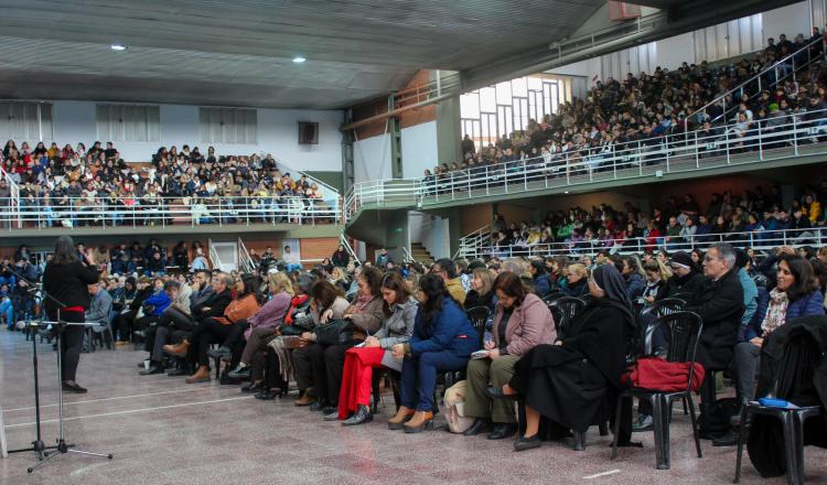 Docentes tucumanos reflexionan sobre cómo educar a líderes responsables Docentes tucumanos reflexionan sobre cómo educar a líderes responsables