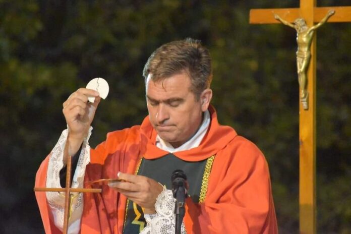 Dolor en la arquidiócesis de Mercedes-Luján por el fallecimiento de un sacerdote Dolor en la arquidiócesis de Mercedes-Luján por el fallecimiento de un sacerdote