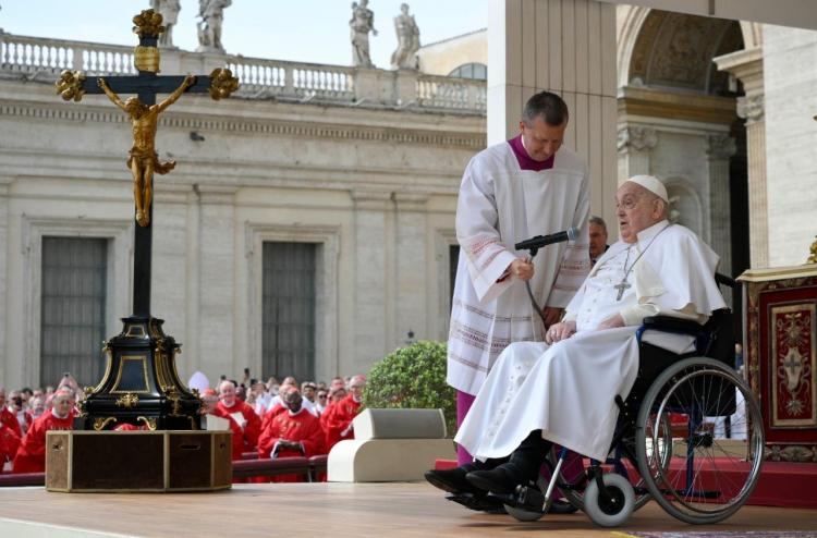 Domingo de Ramos: el Papa pidió 'tender la mano al que ya no puede más' Domingo de Ramos: el Papa pidió 'tender la mano al que ya no puede más'