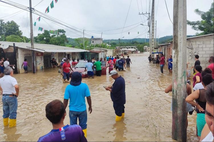 Ecuador: la Iglesia se moviliza para ayudar a las víctimas de las inundaciones Ecuador: la Iglesia se moviliza para ayudar a las víctimas de las inundaciones
