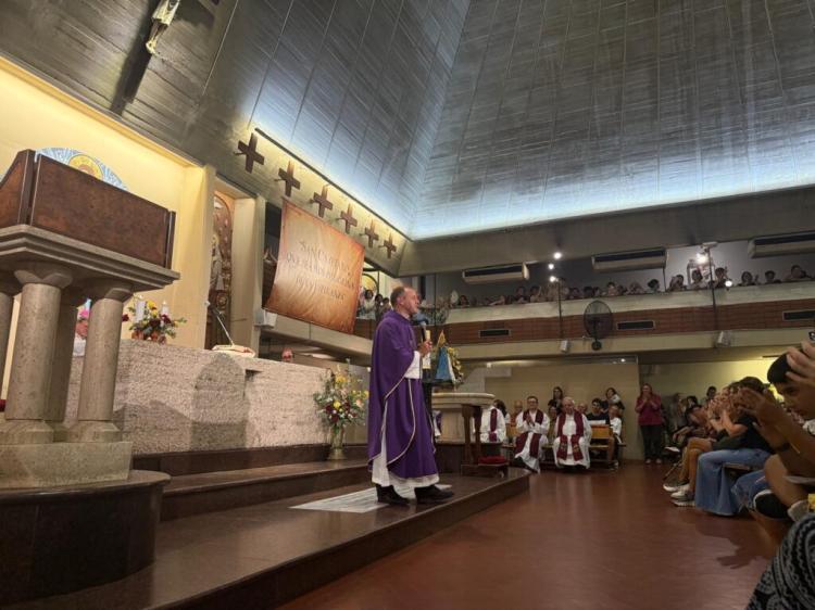 El antiguo secretario de Francisco inició su ministerio en una parroquia de Belgrano