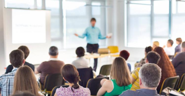 El Arzobispado porteño ofrece cursos gratuitos en sus Centros de Formación Profesional El Arzobispado porteño ofrece cursos gratuitos en sus Centros de Formación Profesional