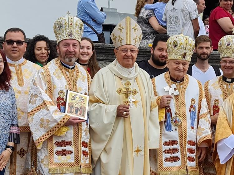 El Card. Sandri llevó a Ucrania la cercanía del Papa con los refugiados