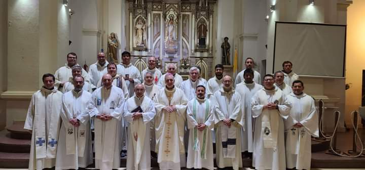 El clero de Nueve de Julio tuvo sus ejercicios espirituales en Córdoba