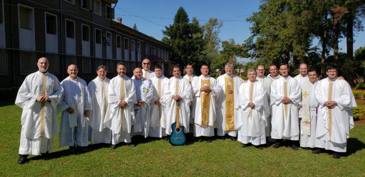 El clero de Santo Tomé celebró su retiro anual El clero de Santo Tomé celebró su retiro anual