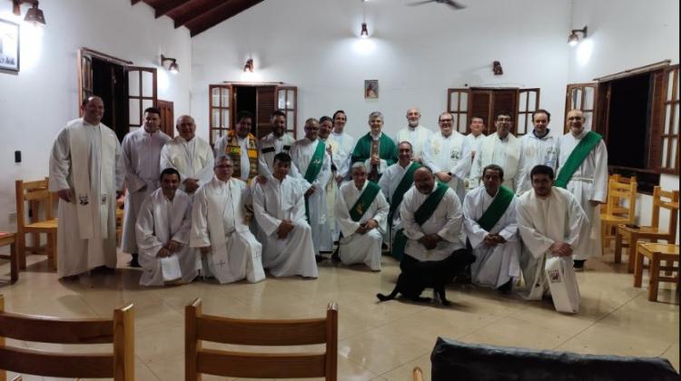 El clero de Santo Tomé vivió un encuentro para compartir y renovar fuerzas El clero de Santo Tomé vivió un encuentro para compartir y renovar fuerzas