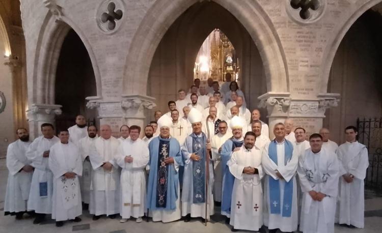 El clero platense peregrinó al santuario de la Virgen de Luján El clero platense peregrinó al santuario de la Virgen de Luján
