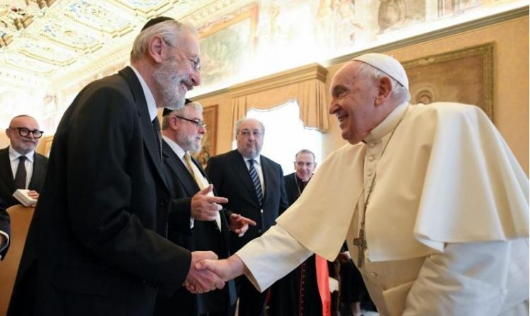 El Papa, a los rabinos europeos: 'El diálogo es clave para la paz' El Papa, a los rabinos europeos: 'El diálogo es clave para la paz'