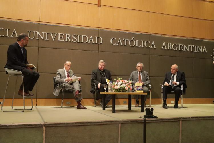 El nuncio apostólico, en la UCA: 'La diplomacia vaticana es una búsqueda de paz' El nuncio apostólico, en la UCA: 'La diplomacia vaticana es una búsqueda de paz'