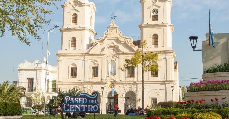 El nuncio presidirá la misa por los 250 años de la parroquia de Pilar El nuncio presidirá la misa por los 250 años de la parroquia de Pilar