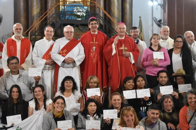Lomas de Zamora: Mons. Lugones presidió la misa de envío catequístico Lomas de Zamora: Mons. Lugones presidió la misa de envío catequístico