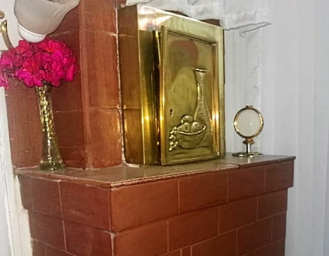 El obispo de Neuquén invita a orar tras la profanación del sagrario de una capilla El obispo de Neuquén invita a orar tras la profanación del sagrario de una capilla