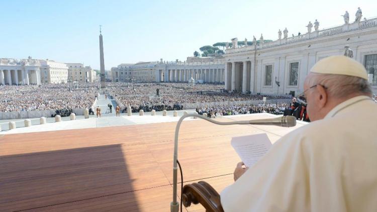 El Papa a Comunión y Liberación: "Me da miedo el mundo cada vez más violento y guerrero" El Papa a Comunión y Liberación: "Me da miedo el mundo cada vez más violento y guerrero"