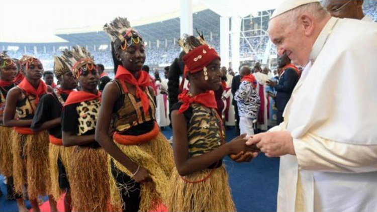 El Papa a los jóvenes congoleños: 'Un futuro diferente está en sus manos'