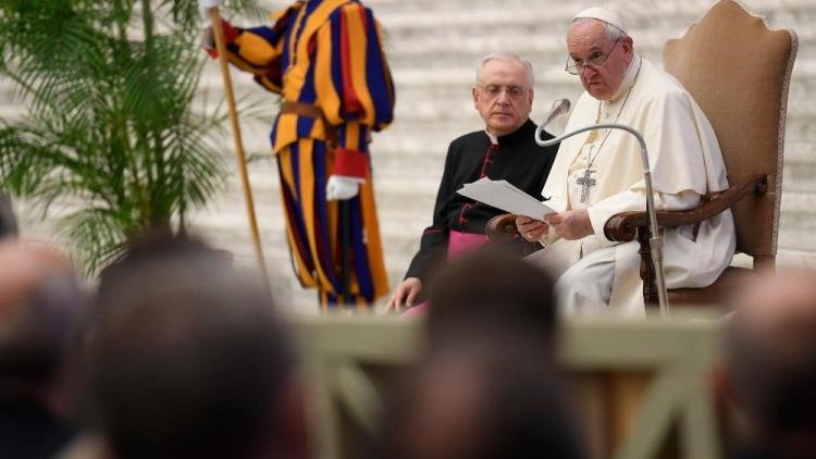 El Papa a los Misioneros de la Misericordia: "No guarden el perdón en el bolsillo" El Papa a los Misioneros de la Misericordia: "No guarden el perdón en el bolsillo"