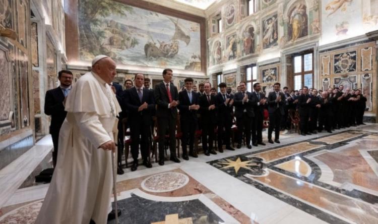 El Papa, a seminaristas españoles: 'Sean generosos en la respuesta a la vocación' El Papa, a seminaristas españoles: 'Sean generosos en la respuesta a la vocación'