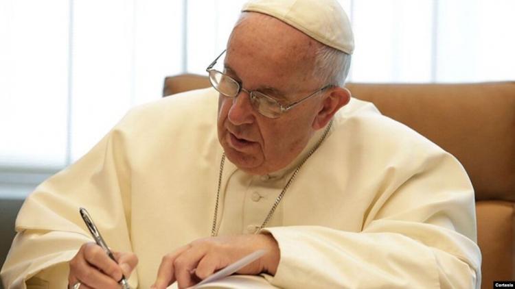 El Papa aclaró en una carta sus comentarios sobre homosexualidad y pecado El Papa aclaró en una carta sus comentarios sobre homosexualidad y pecado