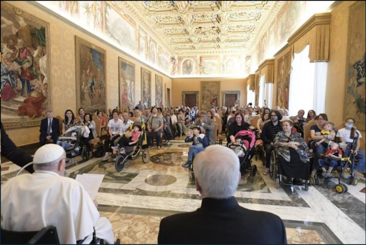El Papa alentó a una "cultura de la solidaridad para construir una sociedad fraterna" El Papa alentó a una "cultura de la solidaridad para construir una sociedad fraterna"
