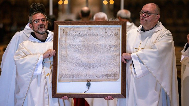 El Papa anima a los franciscanos a vivir su carisma en el mundo El Papa anima a los franciscanos a vivir su carisma en el mundo