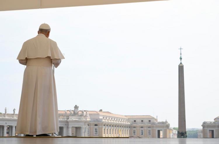 El papa animó en el Ángelus a seguir rezando por la paz en todo el mundo El papa animó en el Ángelus a seguir rezando por la paz en todo el mundo