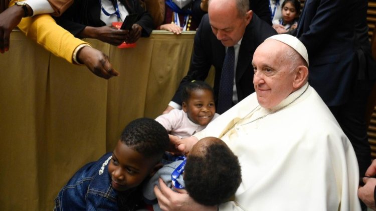 El Papa aseguró que integrar a los refugiados es un camino para el futuro El Papa aseguró que integrar a los refugiados es un camino para el futuro