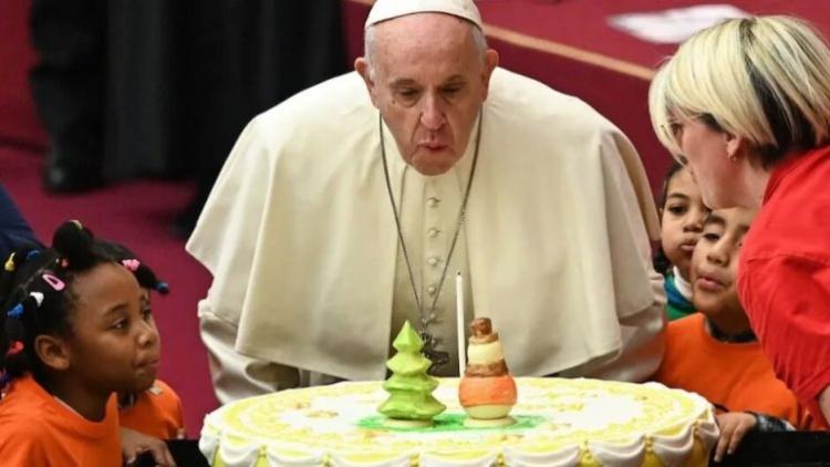 El Papa celebrará su cumpleaños con el indigente Wué