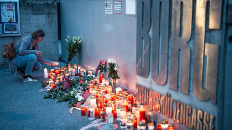 El Papa conmocionado por la tragedia escolar en Graz El Papa conmocionado por la tragedia escolar en Graz