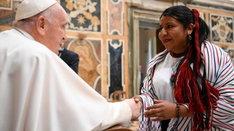 El Papa defiende el conocimiento indígena para abordar la crisis climática El Papa defiende el conocimiento indígena para abordar la crisis climática