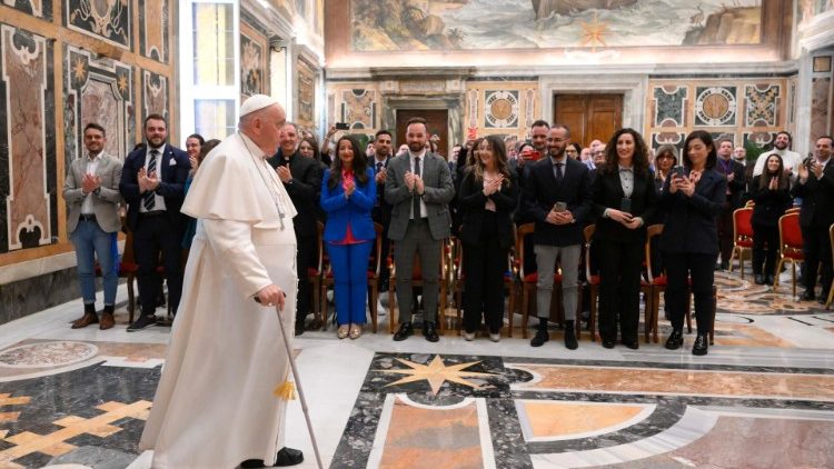 El Papa: 'El político es un servidor, cuando no es un servidor, no es un político' El Papa: 'El político es un servidor, cuando no es un servidor, no es un político'