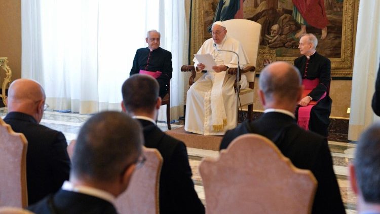 El Papa elogió la labor valiente y profética de los eruditos ecuménicos El Papa elogió la labor valiente y profética de los eruditos ecuménicos