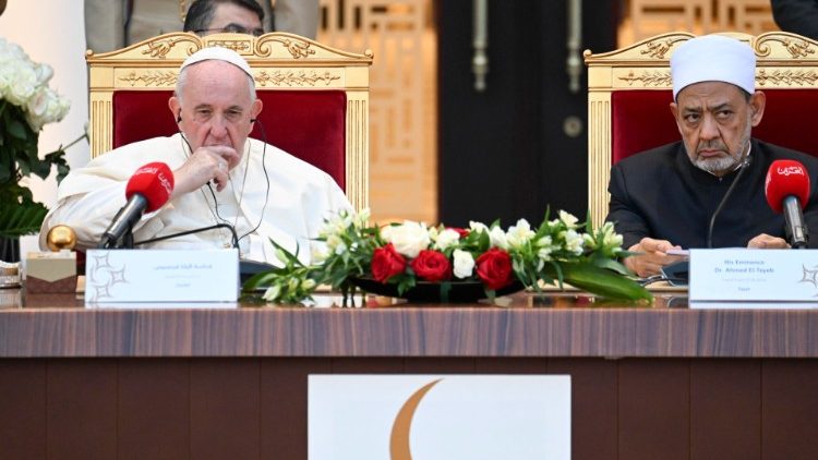El Papa en Barhréin: "La paz no solo se proclama, hay que arraigarla" El Papa en Barhréin: "La paz no solo se proclama, hay que arraigarla"