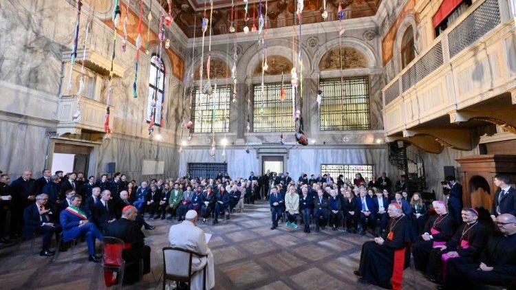 El Papa, en Venecia: 'El arte es una ciudad de refugio para la humanidad' El Papa, en Venecia: 'El arte es una ciudad de refugio para la humanidad'