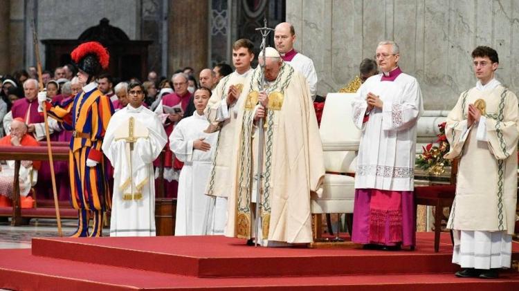 El Papa encomendó a la Virgen a Benedicto XVI El Papa encomendó a la Virgen a Benedicto XVI