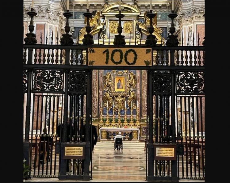 El Papa encomienda a la Virgen María su viaje a Bahréin El Papa encomienda a la Virgen María su viaje a Bahréin